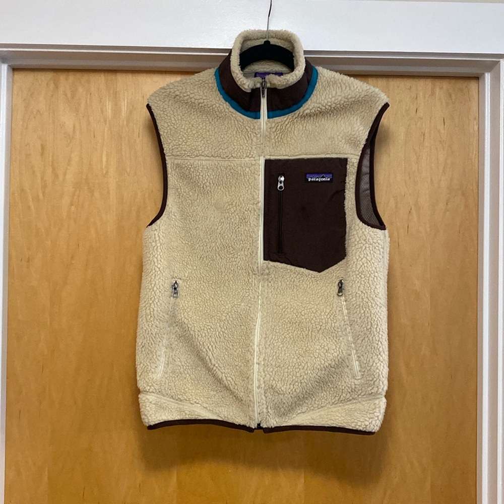 Patagonia Men's Beige and Dark Brown Fleece Vest